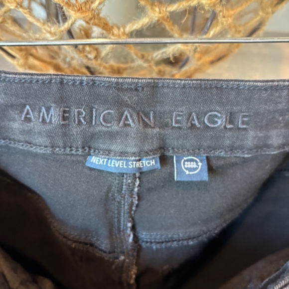 AE: Black Jeans Stretch Comfort Size 6 - Picture 6 of 7